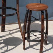 Ensemble bar table haute et tabourets