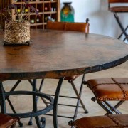 Table salle à manger en cuivre