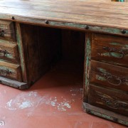 Grand bureau - Mobilier mexicain artisanal en bois ancien restauré