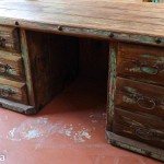 Grand bureau - Mobilier mexicain artisanal en bois ancien restauré