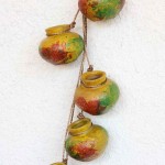 Suspensions petites poteries déco murale