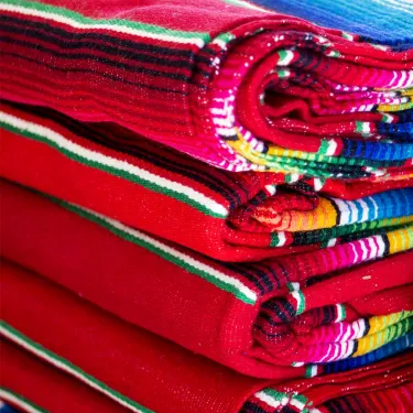 Couverture mexicaine rouge