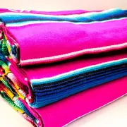 couverture mexicaine fuschia