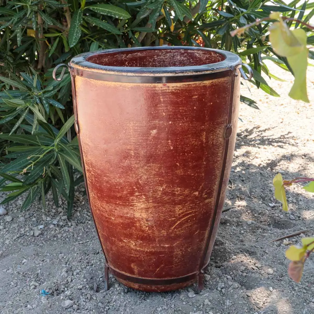 Pots en terre cuite colorés pour décorer vos extérieurs - Amadera Taille 40  cm x 30 cm de haut (26 cm diamètre intérieur)