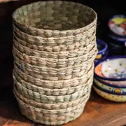 panières rondes en fibres naturelles décoration de table