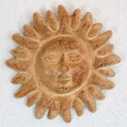 Petit soleil en terre cuite déco murale