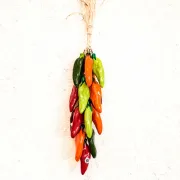 Petits piments en céramique colorés déco murale