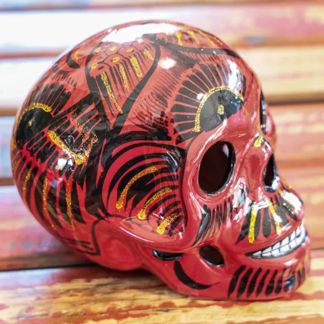 Têtes de morts mexicaines colorées en céramique