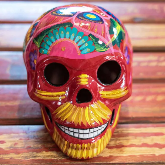 Têtes de mort céramique colorées une tradition au Mexique