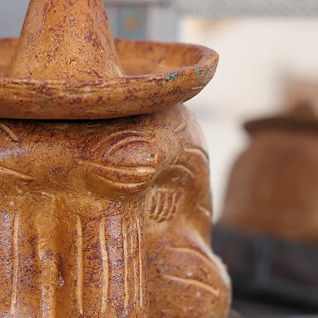 Statuette mexicaine en terre cuite traditionnelle