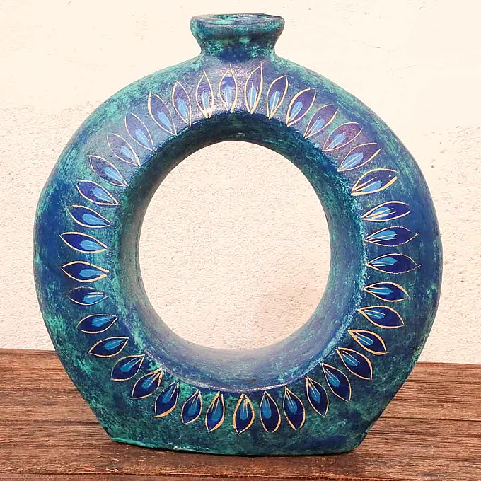 Vase céramique décoré et coloré pour la maison