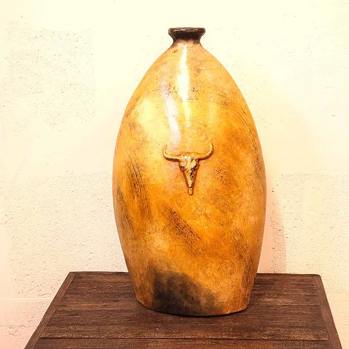 vase céramique orné d'une patine jaune miel