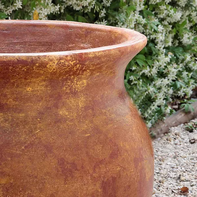 Gros pot rond en terre cuite pour planter  ou cache-pot