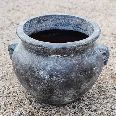 Pot de jardin en terre cuite pour planter