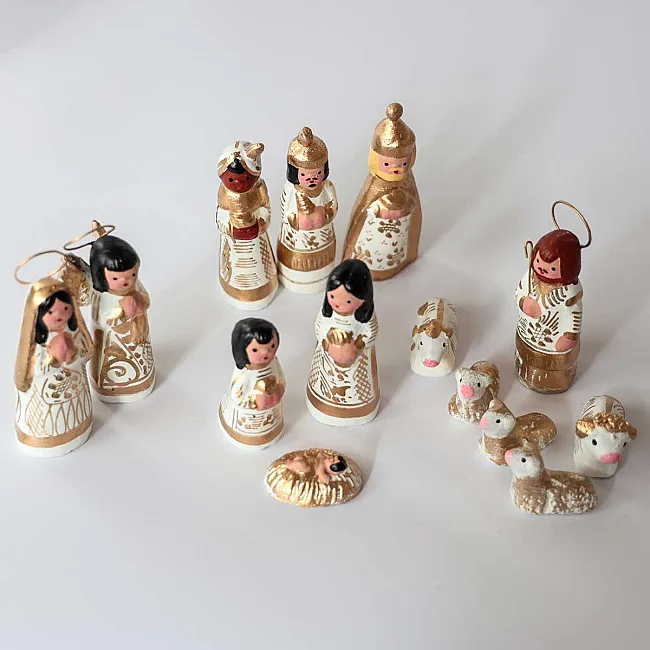 Crèche mexicaine avec 14 santons décoration de noël