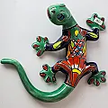 Gecko coloré en céramique déco murale