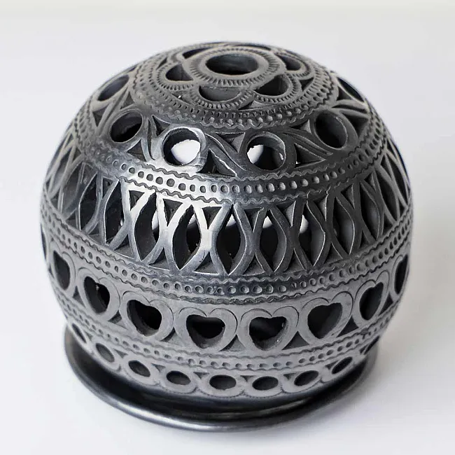 photophore en terre noire pour décorer votre maison