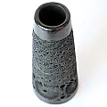 Vase décoratif en terre noire