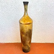Poterie décorative en terre cuite moderne au design épuré jaune