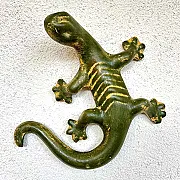 Salamandre artisanale en terre cuite