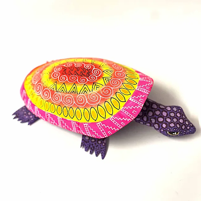 Déco tortue en bois peinte à la main