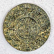 Petit calendrier Maya en terre cuite - Déco murale