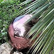 Grosse boule déco colorée pour jardin