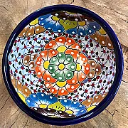 Petit plat en céramique coloré pour votre décoration de table