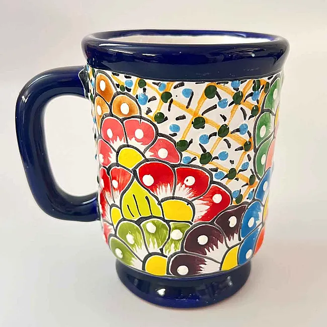 Tasse pour le thé ou un grand café en céramique colorée - Art de la table