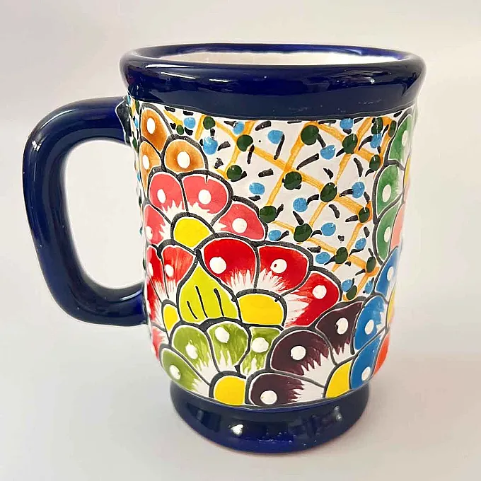 Tasse pour le thé ou un grand café en céramique colorée - Art de la table