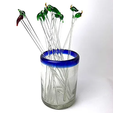 Agitateurs en forme de piments pour agrémenter vos cocktails