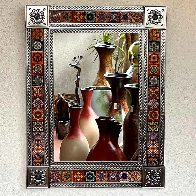 Miroir mural en métal et décoré d'azulejos - Artisanat mexicain