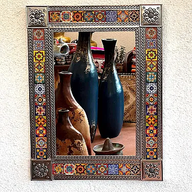 Miroir mural en métal et décoré d'azulejos - Artisanat mexicain