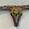 Déco murale extérieure - Crane de buffle grandes cornes en céramique colorée