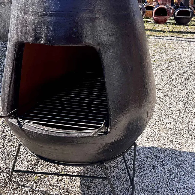 Grand barbecue mexicain avec grille barbecue et chapeau intempéries