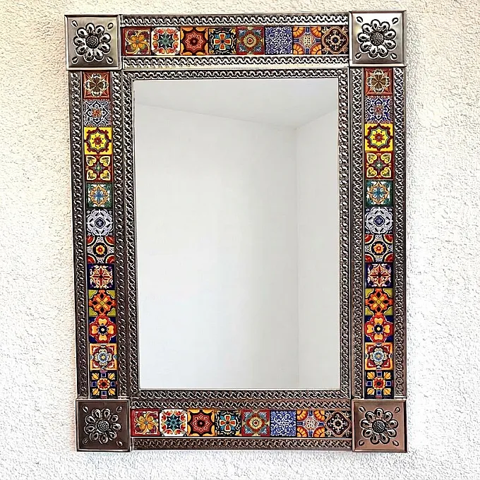 Miroir mural en métal et décoré d'azulejos - Artisanat mexicain