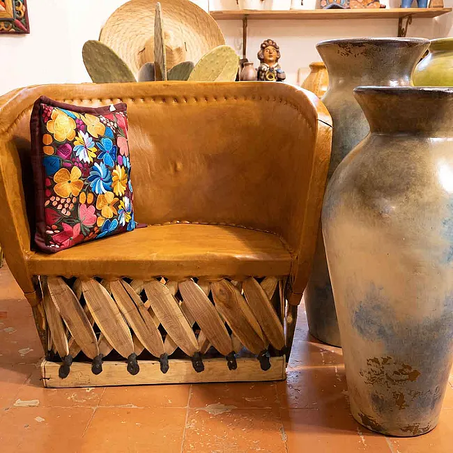 Fauteuil lounge - Meuble mexicain en bois et cuir