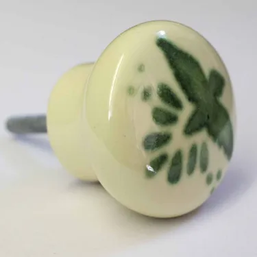 Bouton de meuble et porte