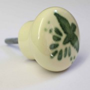 Bouton de meuble et porte